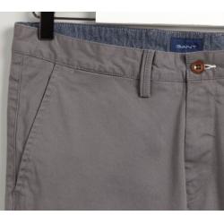 PANTALON CHINO SLIM FIT EN SERGE HALLDEN