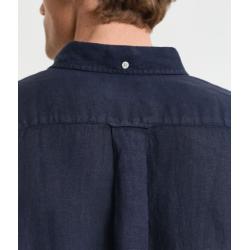 Chemise coupe regular en lin teint en pièce