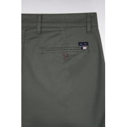Pantalon chino kaki regular en coton stretch