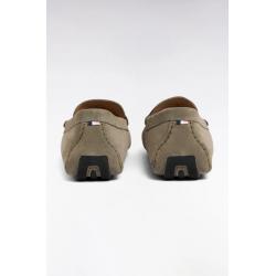 Mocassins kaki en cuir suédé