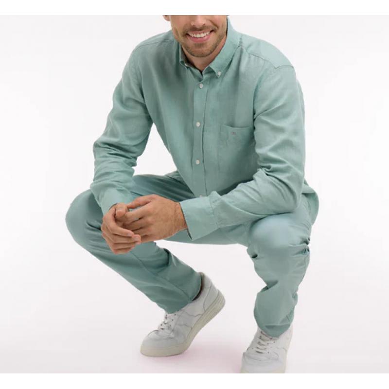 Chemise vert d'eau en lin coupe droite