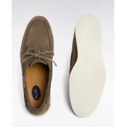 Chaussures bateau en cuir suédé kaki
